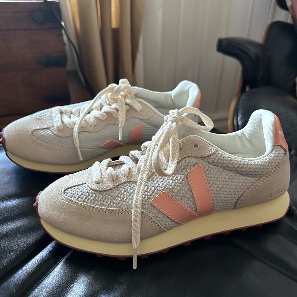 VEJA Logo Mesh & Suede Sneakers